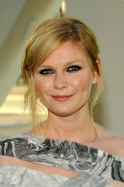 How To Get Kirsten Dunst's Hairstyle at the 2009 CFDA Fashion Awards