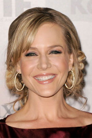 Elizabeth Arden Makeup on Julie Benz At The 2010 Crystal And Lucy Awards   Makeup And Beauty