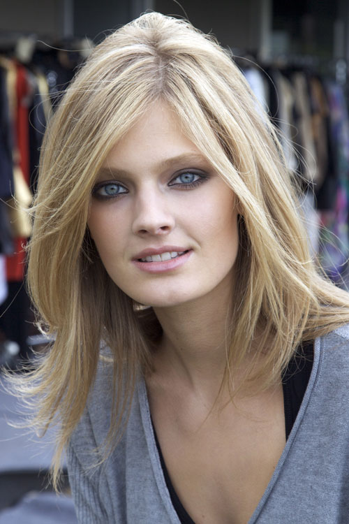 French model Constance Jablonski and Chinese model Liu Wen will join Est e