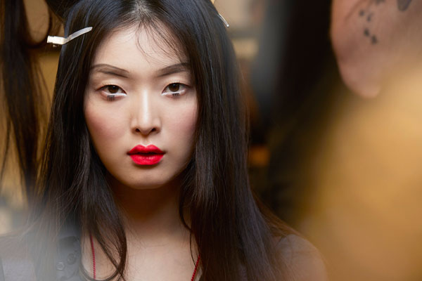 CHANEL 2015 Cruise Seoul Show Backstage Makeup
